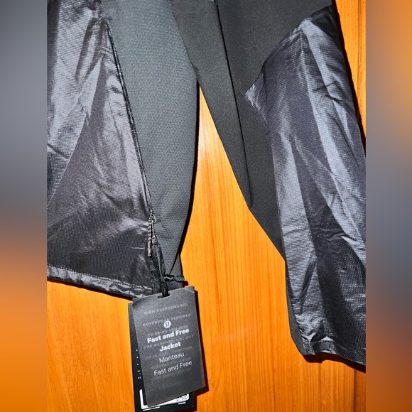 LuLu Lemon Fast & Free High Performance Jacket - Picture 4 of 12